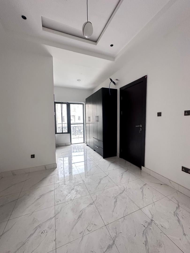 4-Bedroom Semi detached Modern Duplex — photo 10 of 15