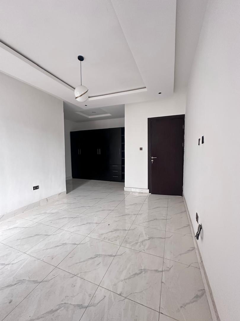 4-Bedroom Semi detached Modern Duplex — photo 11 of 15