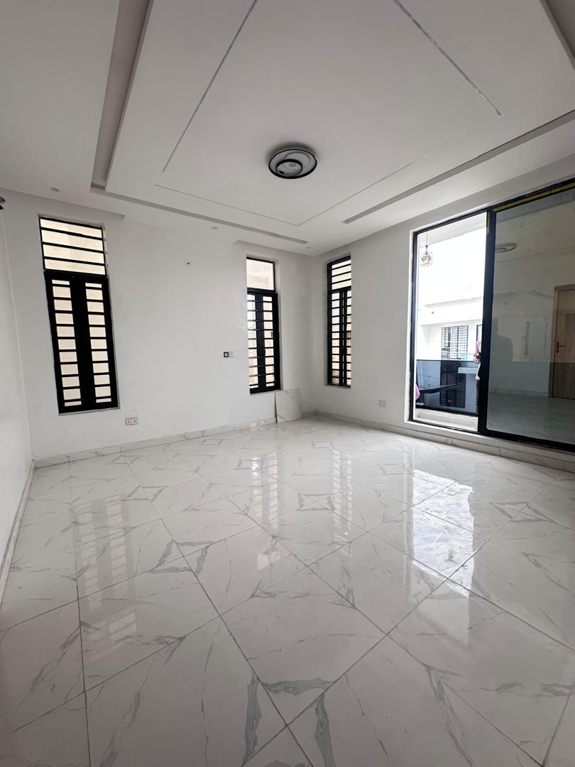 4 Bedroom semi detached duplex — photo 6 of 11