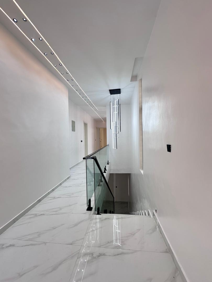 5 Bedroom detached duplex with Bq — photo 15 of 20