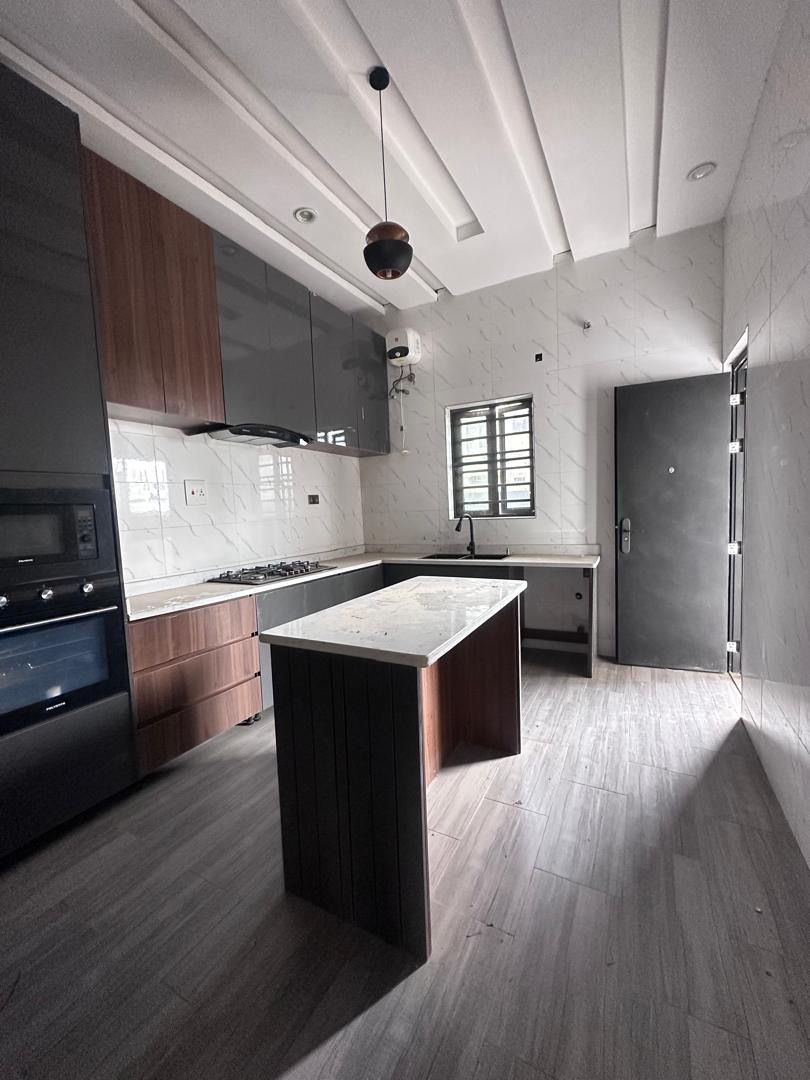 4-Bedroom Semi detached Modern Duplex — photo 7 of 15